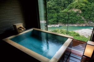 Enraku Open-air baths