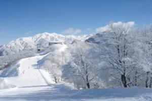 Tateyama Sanroku Ski Resort